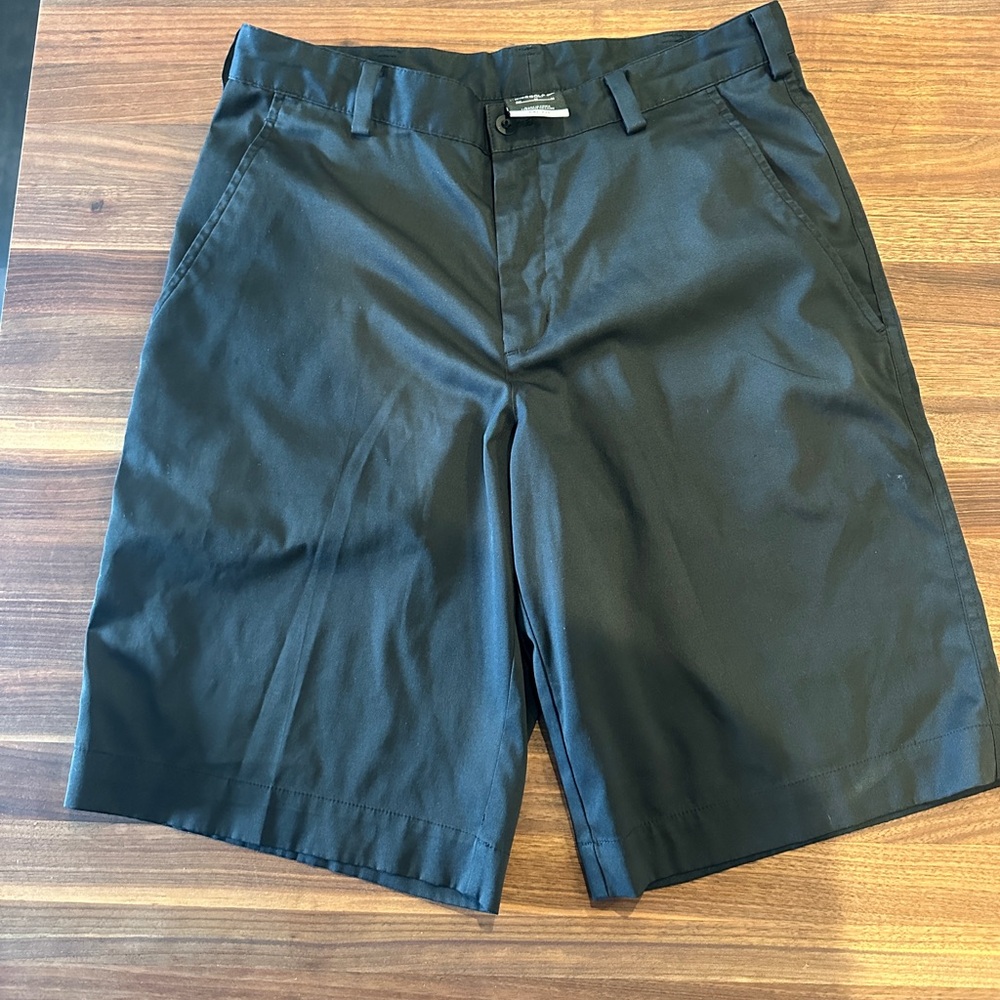 Men’s Nike black golf shorts